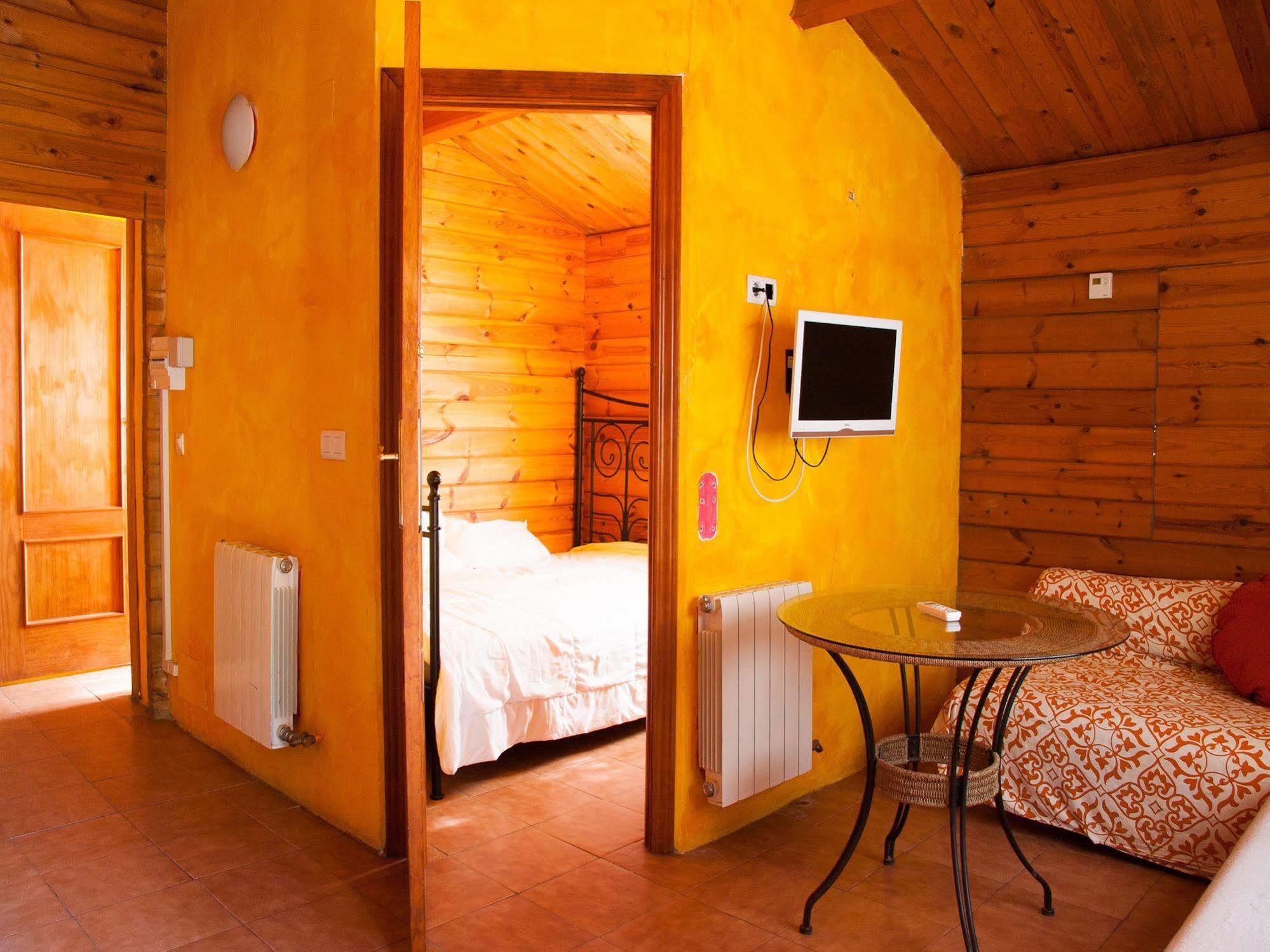 Fuente Del Lobo Glamping & Bungalows - Adults Only Пинос-Хениль Экстерьер фото